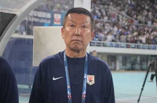 美女叉开腿让人桶